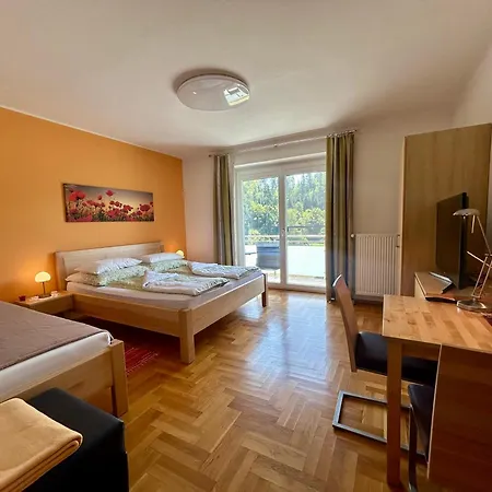 Haus Steinfeld * Kirchberg an der Raab